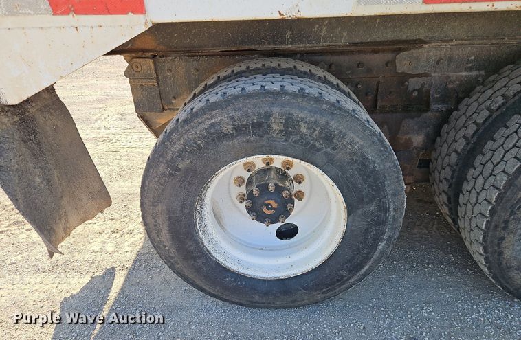 image for item EI3986 1990 Kenworth  W900 dump truck