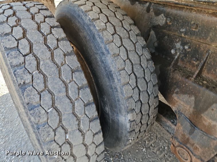 image for item EI3986 1990 Kenworth  W900 dump truck