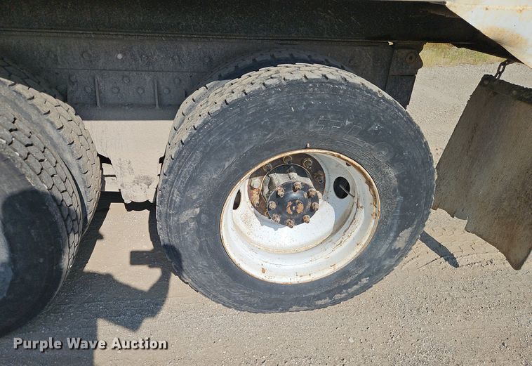 image for item EI3986 1990 Kenworth  W900 dump truck