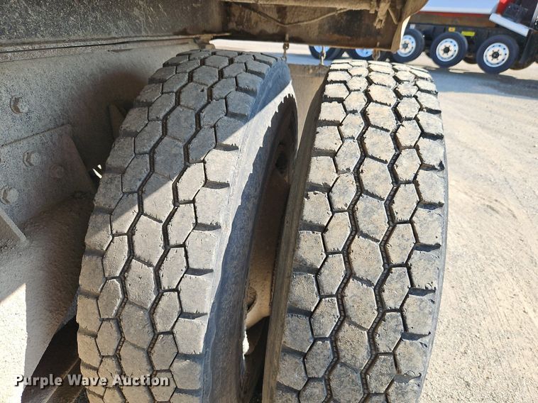 image for item EI3986 1990 Kenworth  W900 dump truck