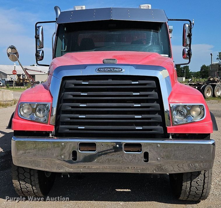 image for item EI3988 2012 Freightliner  114SD dump truck