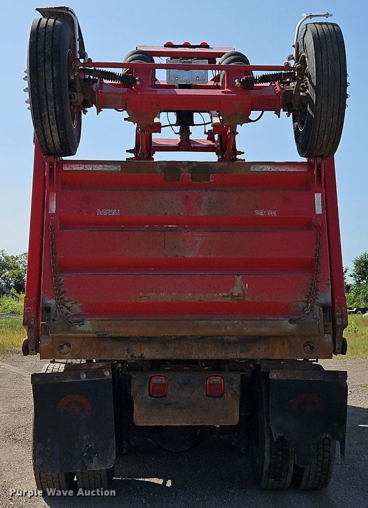 image for item EI3988 2012 Freightliner  114SD dump truck