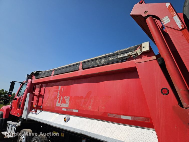 image for item EI3988 2012 Freightliner  114SD dump truck