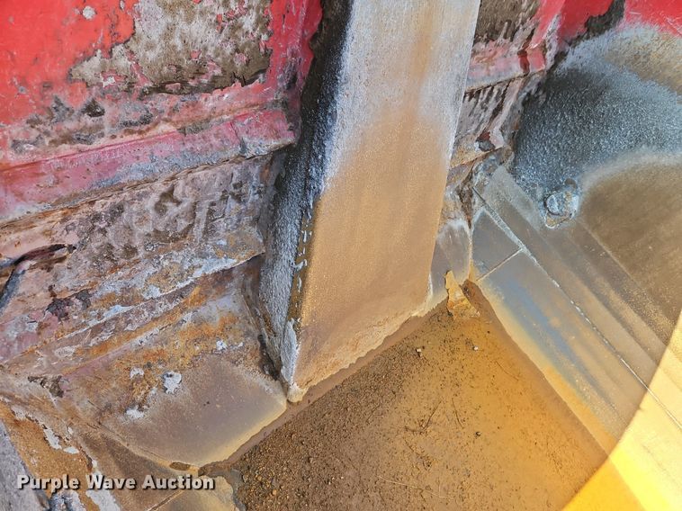 image for item EI3988 2012 Freightliner  114SD dump truck