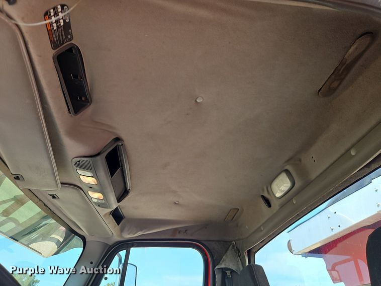 image for item EI3988 2012 Freightliner  114SD dump truck