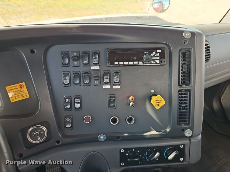 image for item EI3988 2012 Freightliner  114SD dump truck