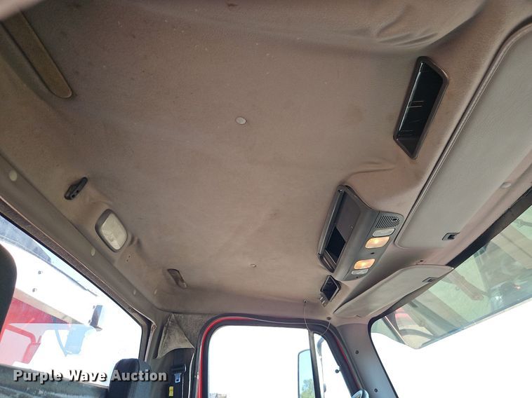 image for item EI3988 2012 Freightliner  114SD dump truck