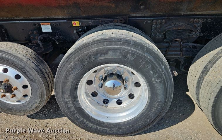 image for item EI3988 2012 Freightliner  114SD dump truck