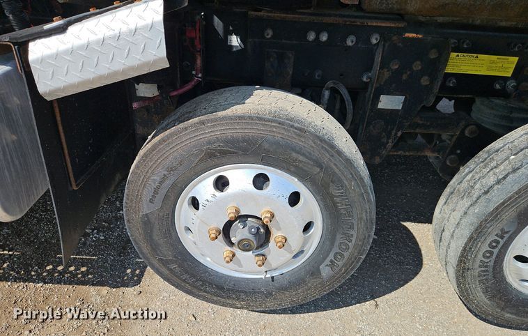 image for item EI3988 2012 Freightliner  114SD dump truck