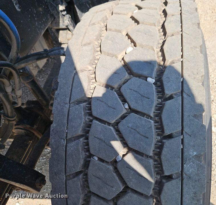 image for item EI3988 2012 Freightliner  114SD dump truck