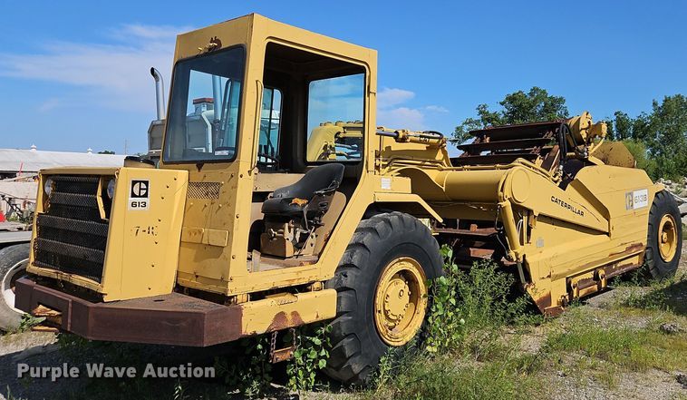 image for item EI3989 1976 Caterpillar  613B elevating scraper