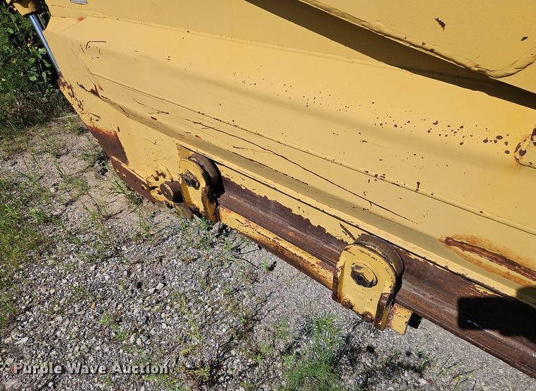 image for item EI3989 1976 Caterpillar  613B elevating scraper