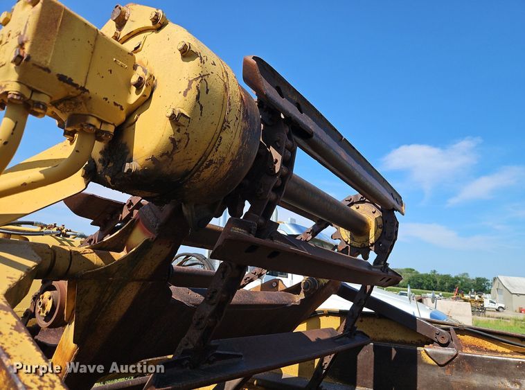 image for item EI3989 1976 Caterpillar  613B elevating scraper