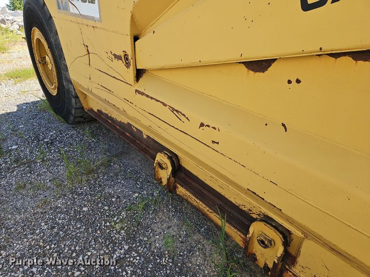 image for item EI3989 1976 Caterpillar  613B elevating scraper