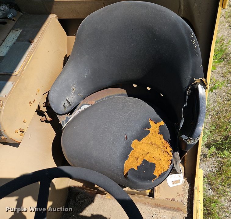 image for item EI3989 1976 Caterpillar  613B elevating scraper