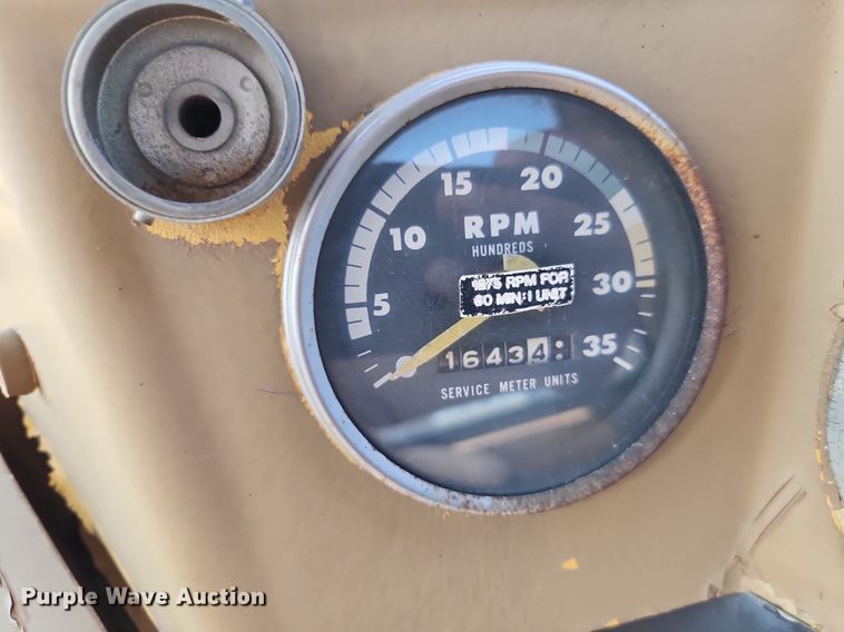 image for item EI3989 1976 Caterpillar  613B elevating scraper