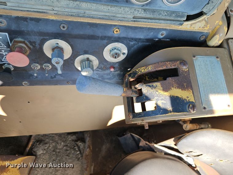 image for item EI3989 1976 Caterpillar  613B elevating scraper