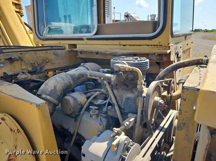 image for item EI3989 1976 Caterpillar  613B elevating scraper