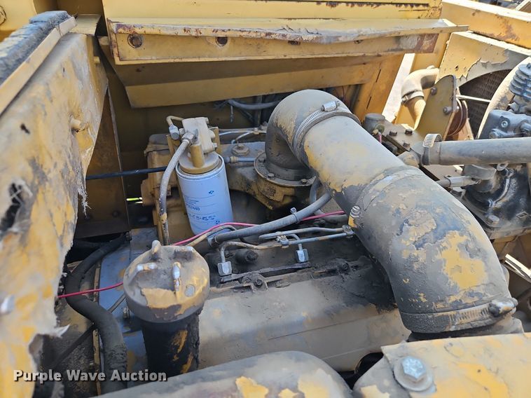 image for item EI3989 1976 Caterpillar  613B elevating scraper