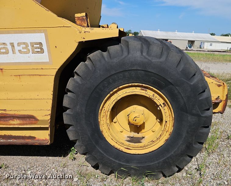 image for item EI3989 1976 Caterpillar  613B elevating scraper