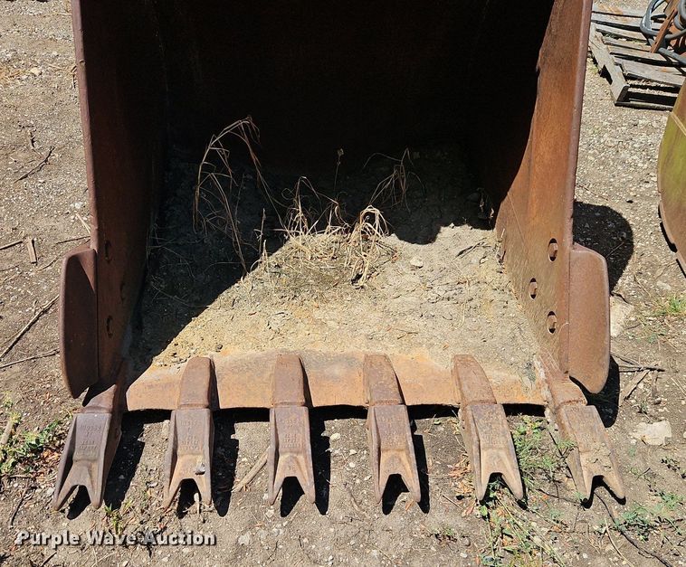 image for item EI8199 Balderson excavator bucket
