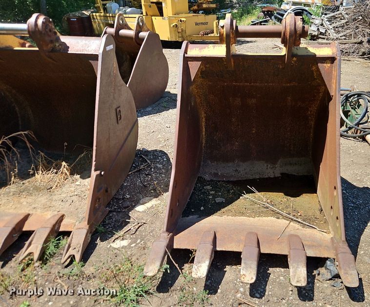 image for item EI8200 Balderson  excavator bucket