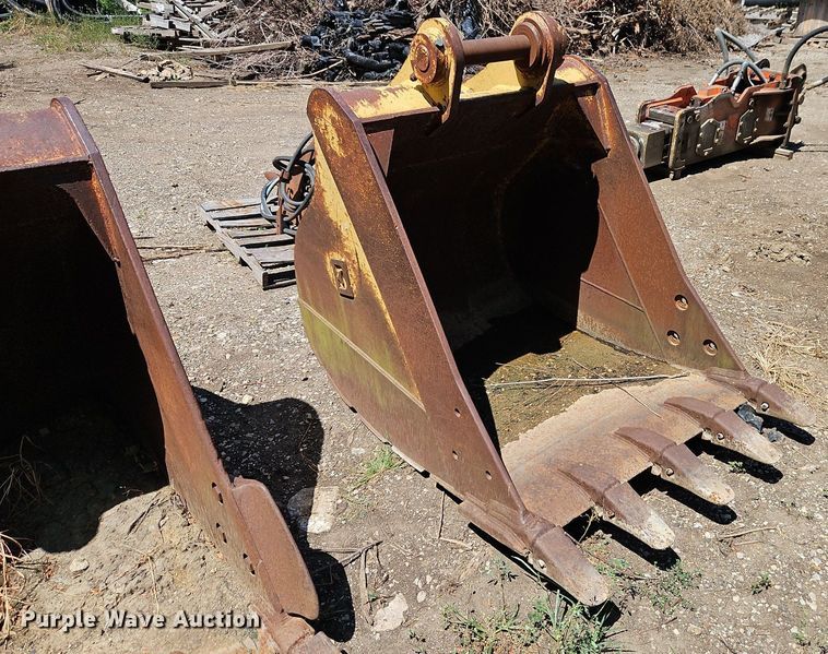 image for item EI8200 Balderson  excavator bucket