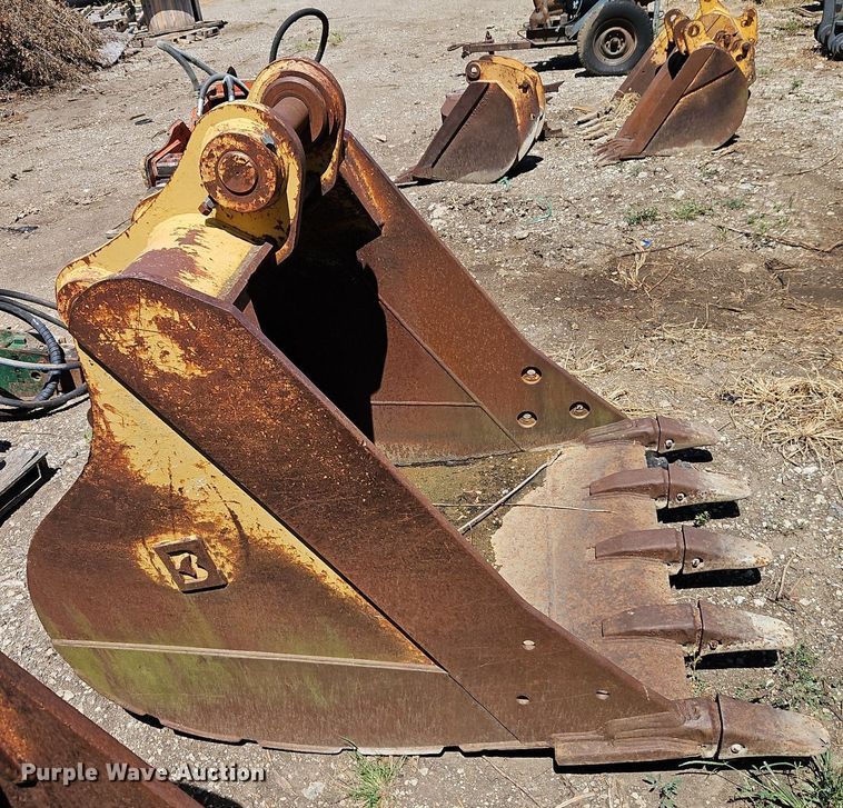 image for item EI8200 Balderson  excavator bucket