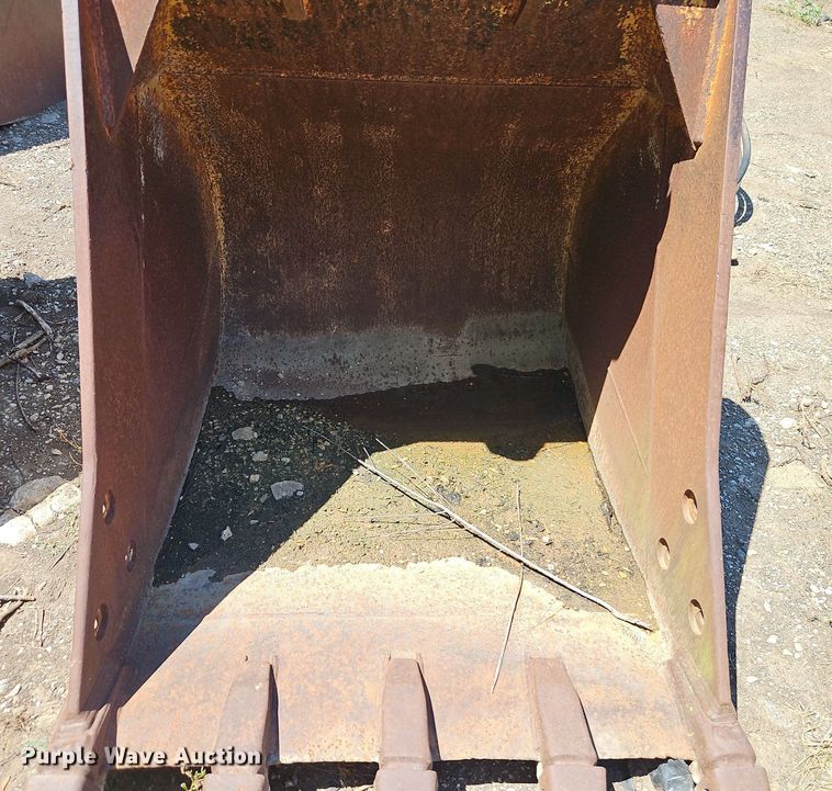 image for item EI8200 Balderson  excavator bucket