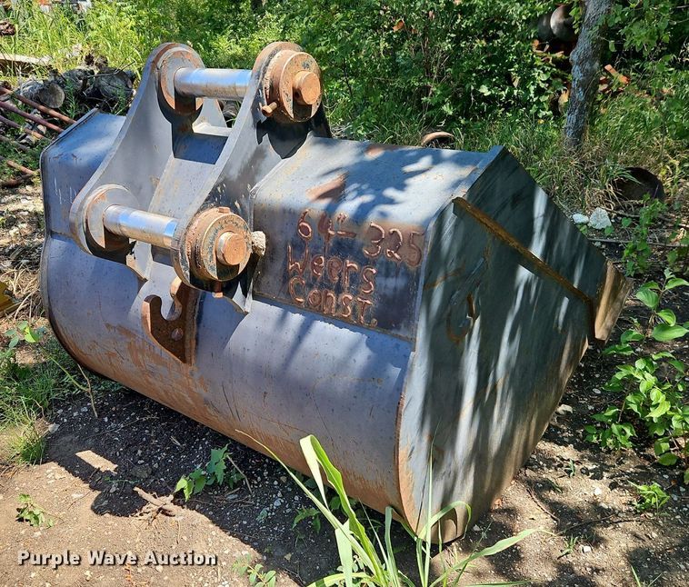 image for item EI8201 CF excavator bucket