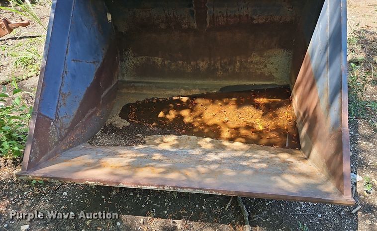 image for item EI8201 CF excavator bucket