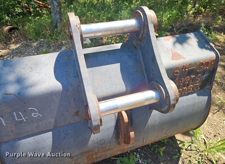 image for item EI8201 CF excavator bucket