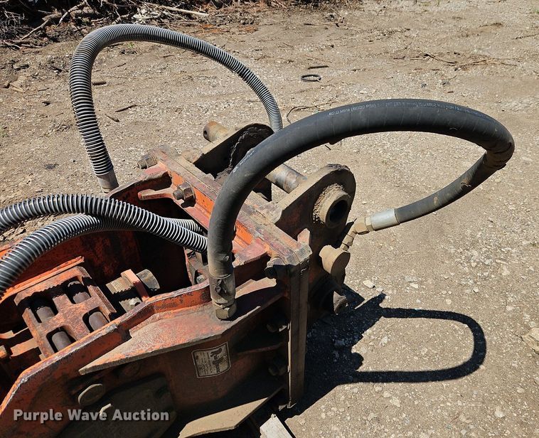 image for item EI8202 NPK 12X breaker