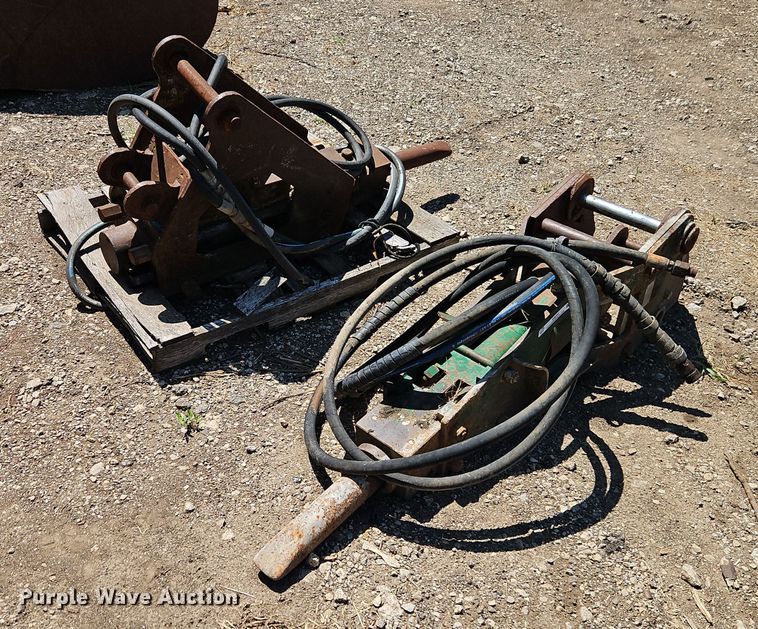 image for item EI8203 (2) breakers