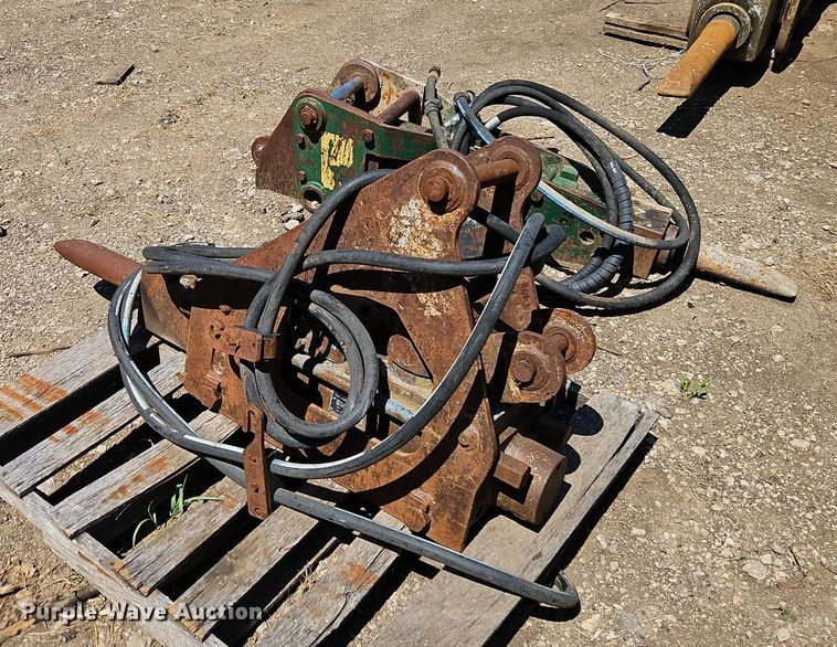 image for item EI8203 (2) breakers