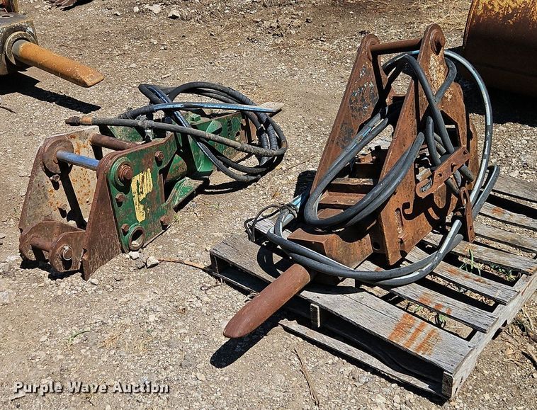 image for item EI8203 (2) breakers