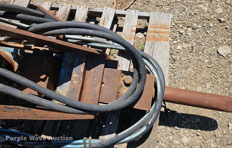 image for item EI8203 (2) breakers