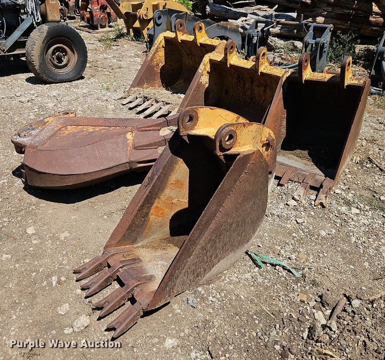 image for item EI8204 (5) Case 580 backhoe buckets