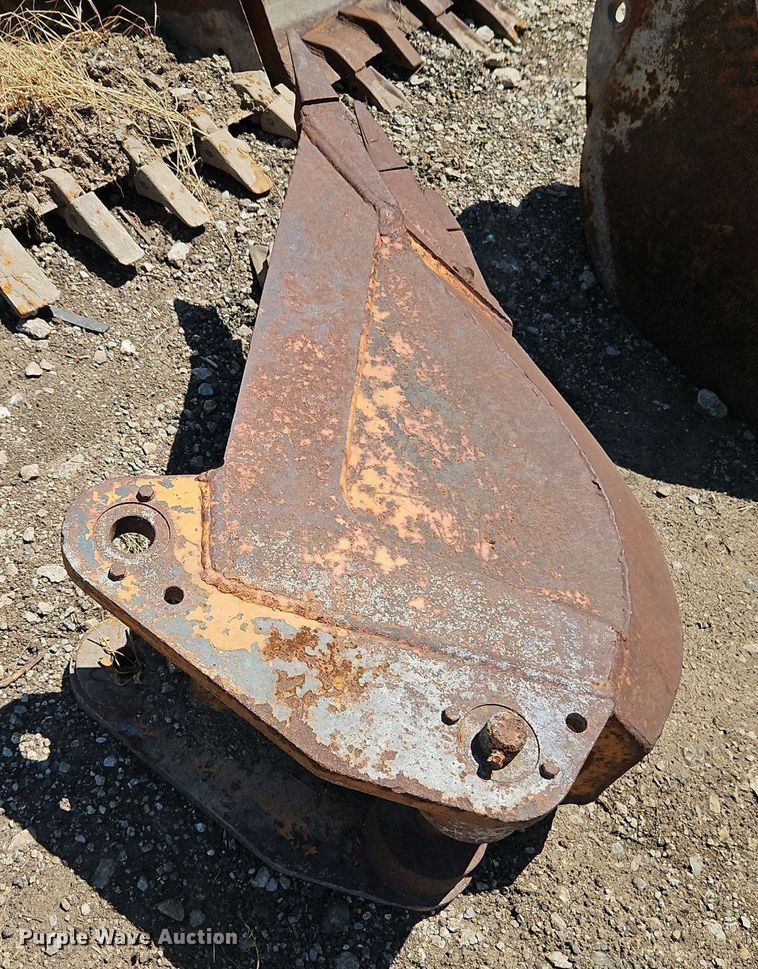 image for item EI8204 (5) Case 580 backhoe buckets