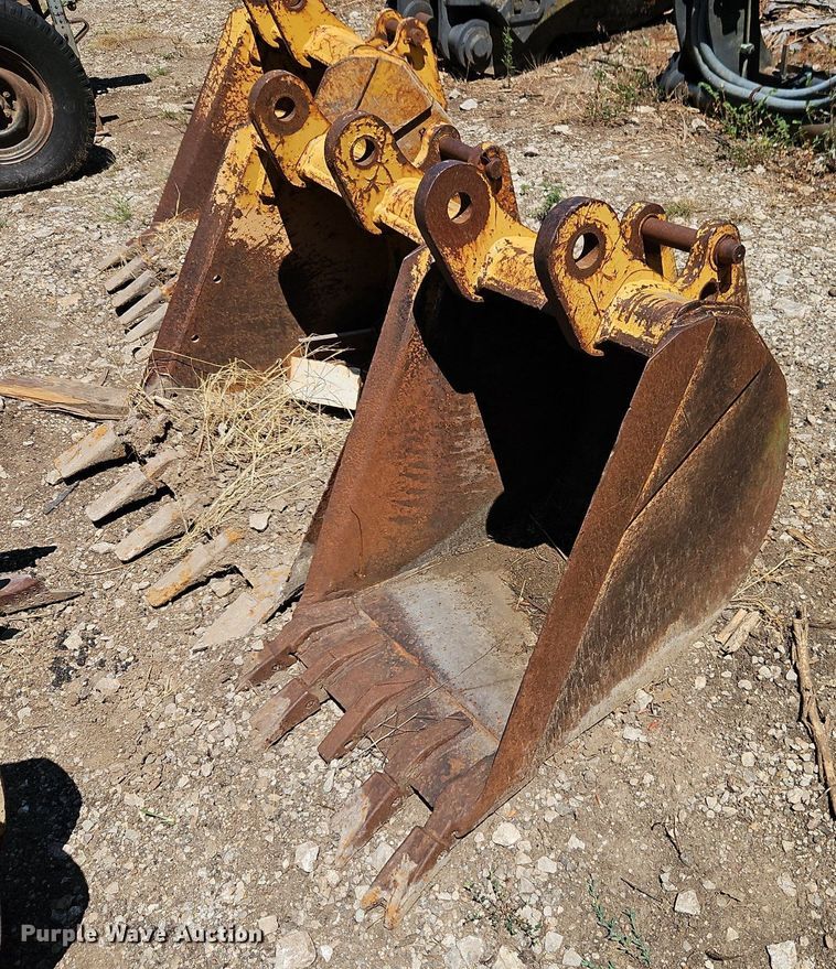 image for item EI8204 (5) Case 580 backhoe buckets