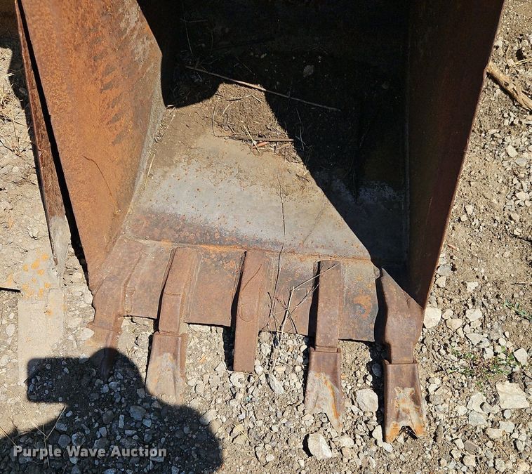 image for item EI8204 (5) Case 580 backhoe buckets