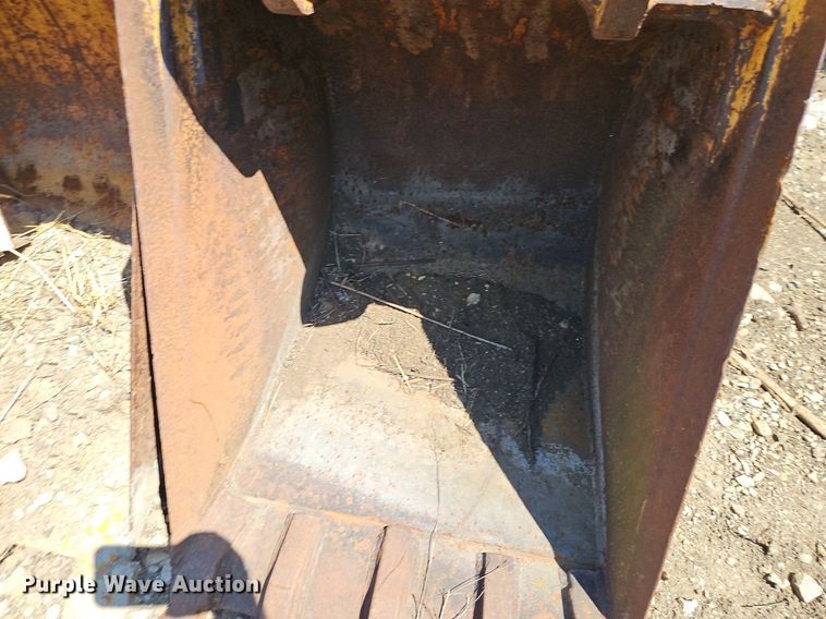 image for item EI8204 (5) Case 580 backhoe buckets