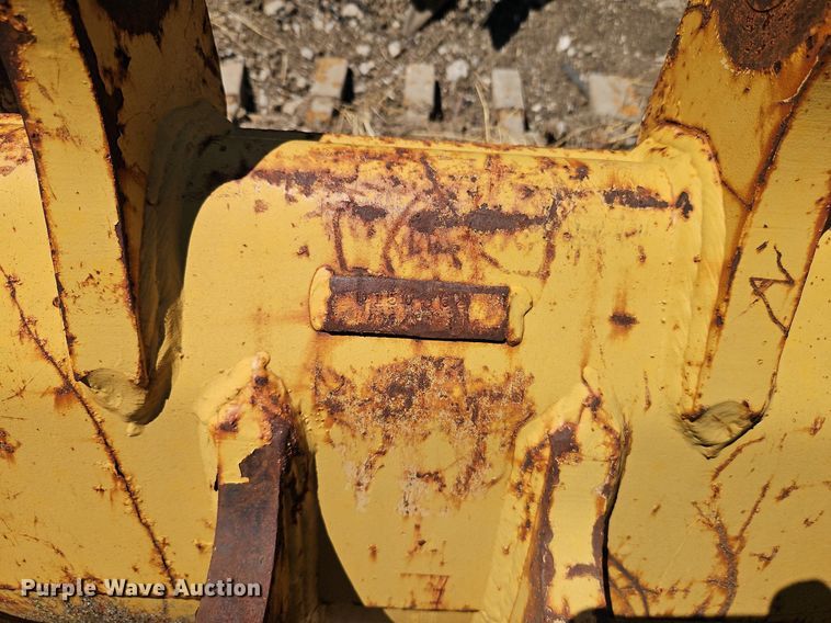 image for item EI8204 (5) Case 580 backhoe buckets