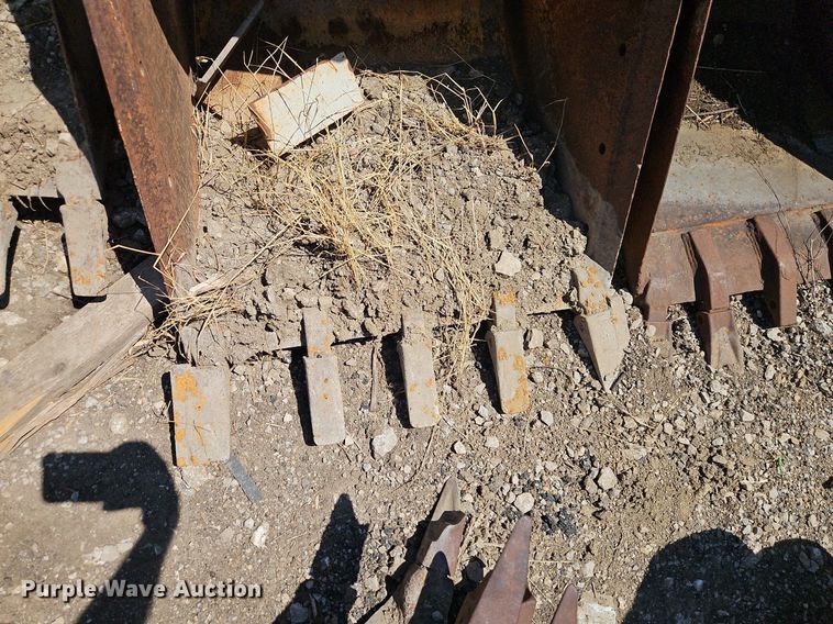 image for item EI8204 (5) Case 580 backhoe buckets