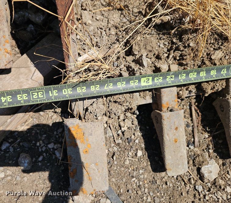 image for item EI8204 (5) Case 580 backhoe buckets