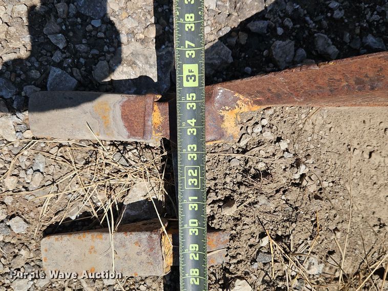 image for item EI8204 (5) Case 580 backhoe buckets