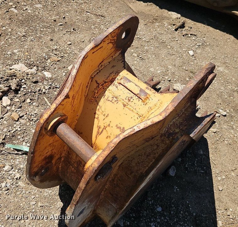 image for item EI8204 (5) Case 580 backhoe buckets