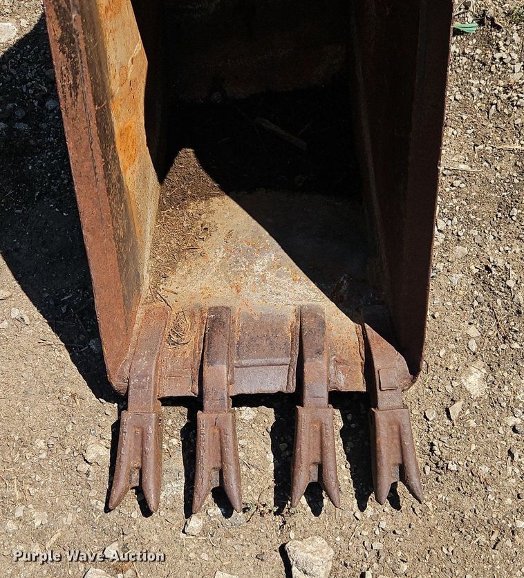 image for item EI8204 (5) Case 580 backhoe buckets