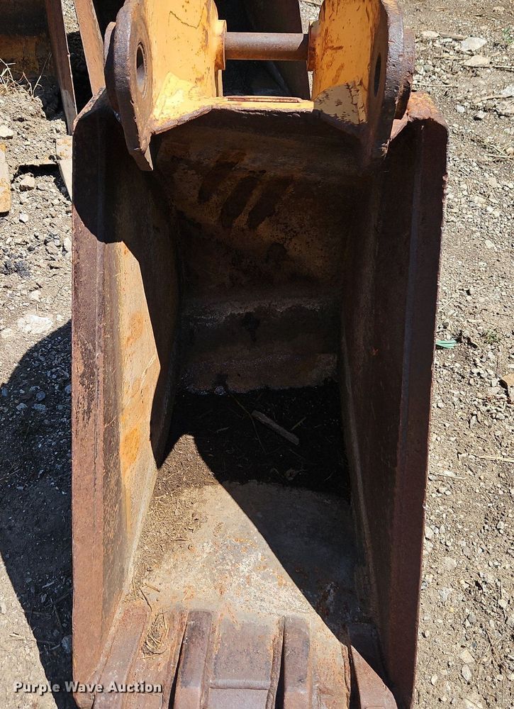 image for item EI8204 (5) Case 580 backhoe buckets