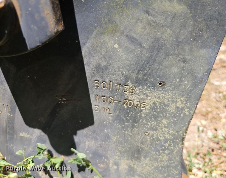 image for item EI8205 (2) hydraulic quick couplers